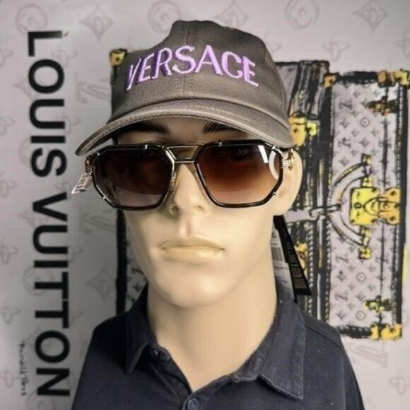 - 💯- New Authentic Versace Brown Gradient Geometric Sunglasses VE2228 1002… - Picture 1 of 14